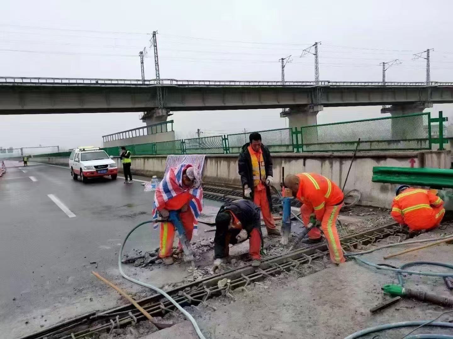 东宁桥梁伸缩缝抢修料